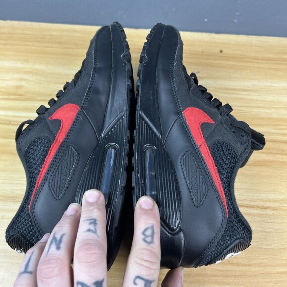 Nike Air Max 90 Sneakers Black Red CT3622-991 Women's Size 9 - Picture 7 of 9